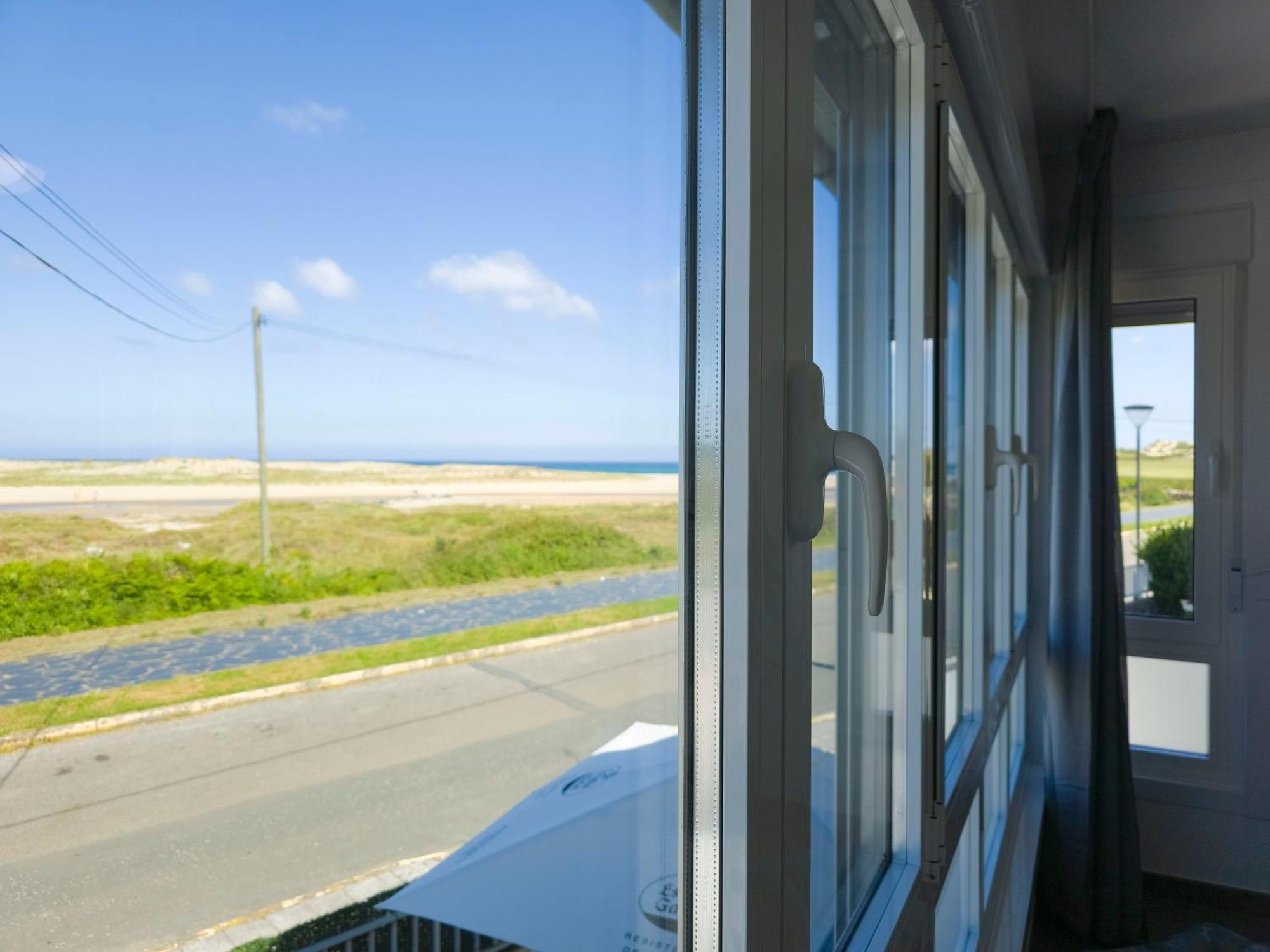Apartamento O Lago Valdoviño Esterno foto